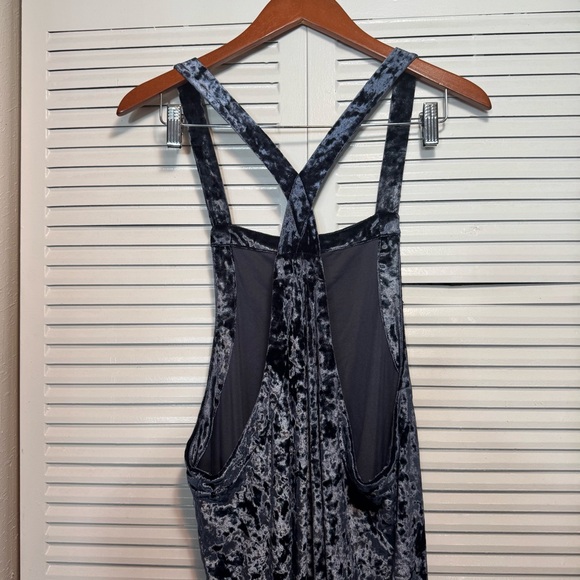 Urban Outfitters UO Blue Crushed Velvet Pullup Overall Jumpsuit Size S - Picture 7 of 7